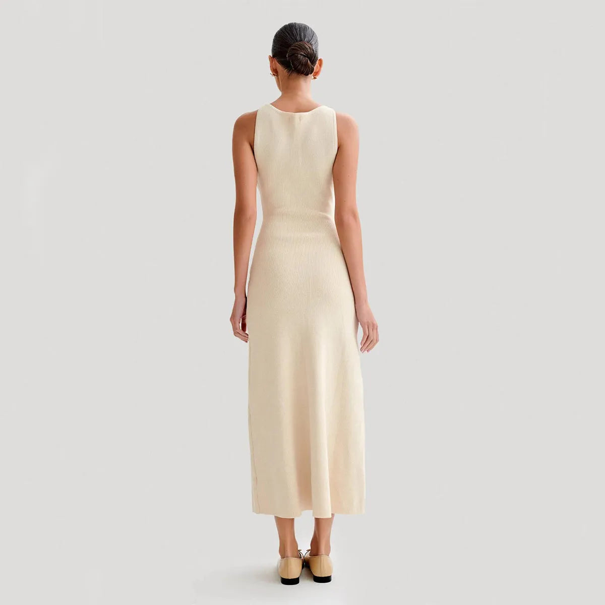Elegant Simple Knitted Sleeveless Dress - Bellarte Enchanté Elegant Simple Knitted Sleeveless Dress